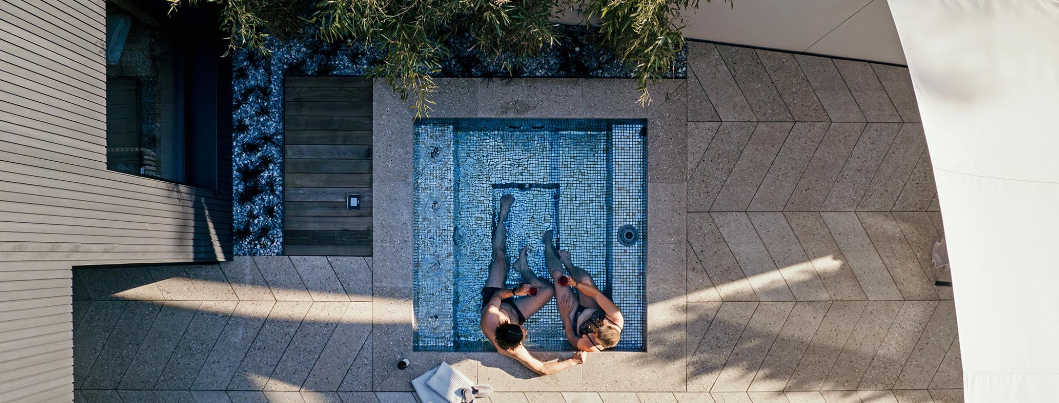 Relaxen im Whirlpool | Schwarzkobel Privatlodge